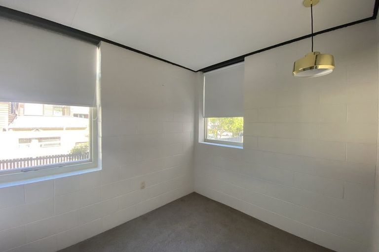 Photo of property in 21 Newbridge Place, Ilam, Christchurch, 8041