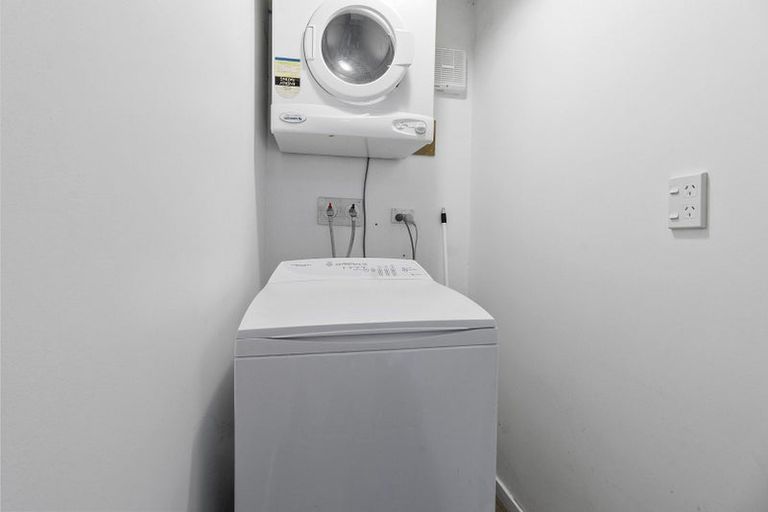 Photo of property in 33 Verviers Street, Karori, Wellington, 6012