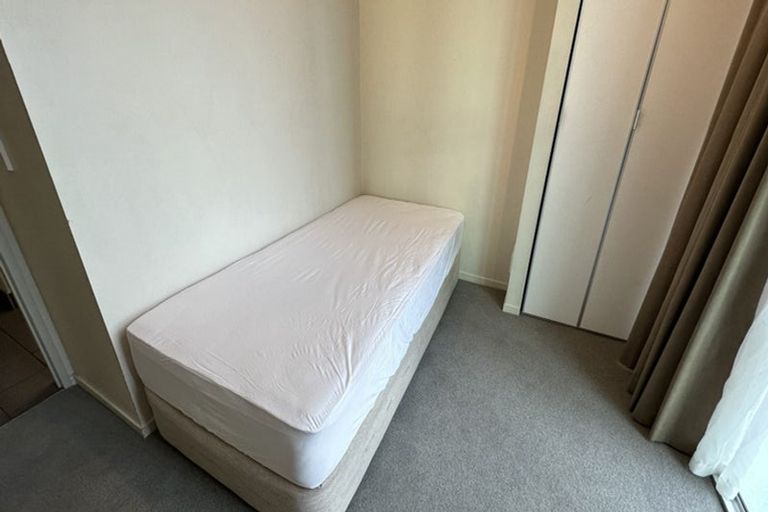 Photo of property in 1507/17 Osterley Way, Manukau, Auckland, 2104