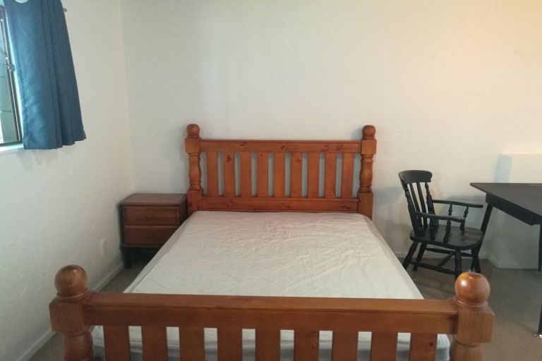 Photo of property in 127 Ocean View Road, Hillcrest, Auckland, 0627