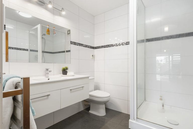 Photo of property in 6 Red Bluff Rise, Campbells Bay, Auckland, 0630