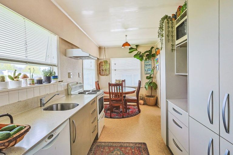Photo of property in 52 Upham Street, Havelock North, 4130