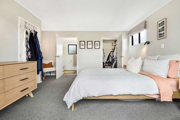 Photo of property in 61 Kanuka Road, Bombay, 2675