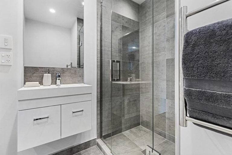 Photo of property in 22 Memorial Park Lane, Hobsonville, Auckland, 0618