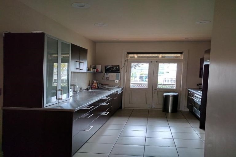 Photo of property in 40e Agra Crescent, Khandallah, Wellington, 6035
