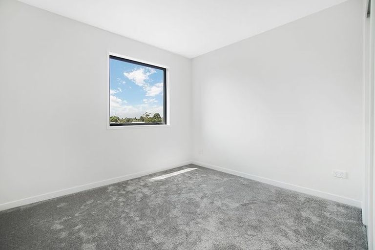 Photo of property in 8 Gray Avenue, Mangere East, Auckland, 2024