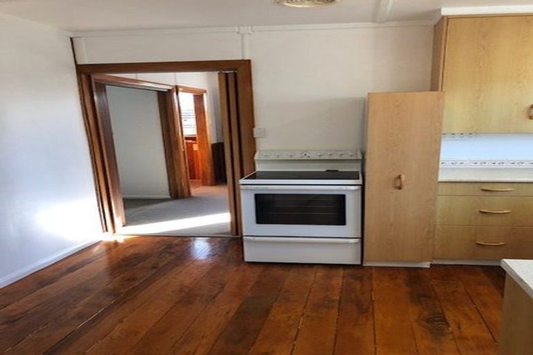 Photo of property in 39 Paynters Avenue, Strandon, New Plymouth, 4312