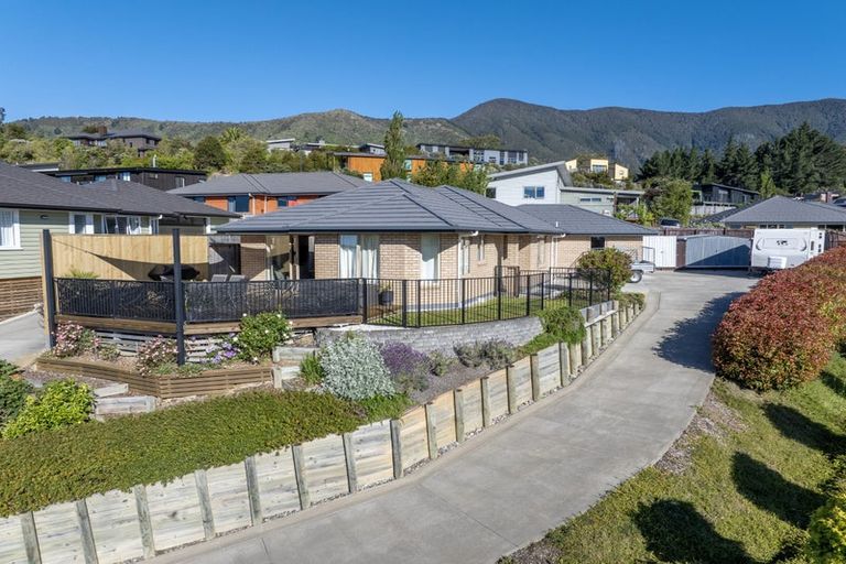 Photo of property in 2 Pukeko Place, Picton, 7220