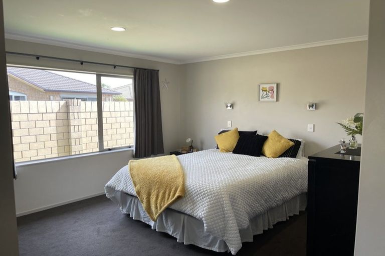 Photo of property in 5 Sophies Way, Papamoa Beach, Papamoa, 3118