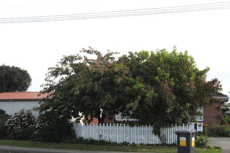 Photo of property in 14 Middlepark Road, Sockburn, Christchurch, 8042