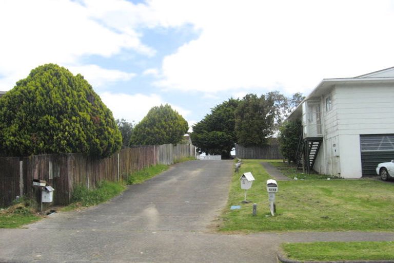 Photo of property in 1/13 Frobisher Way, Clendon Park, Auckland, 2103