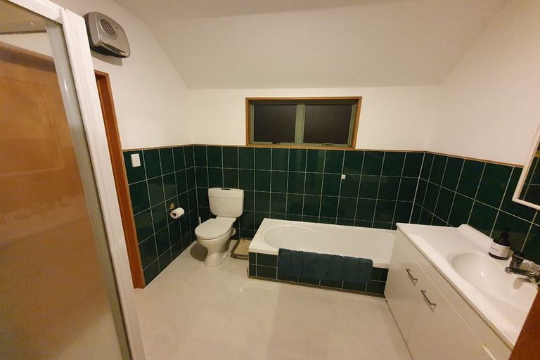 Photo of property in 15 Brockworth Place, Riccarton, Christchurch, 8011