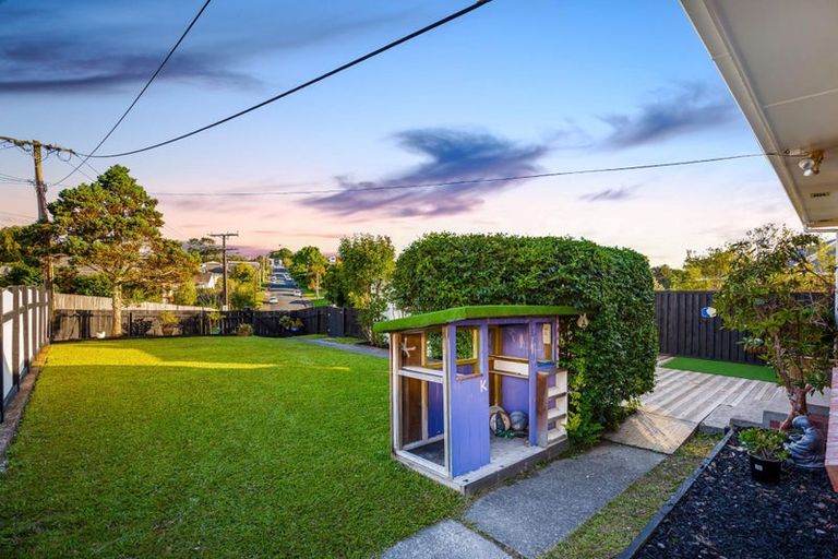 Photo of property in 2/32 Kereru Street, Henderson, Auckland, 0612