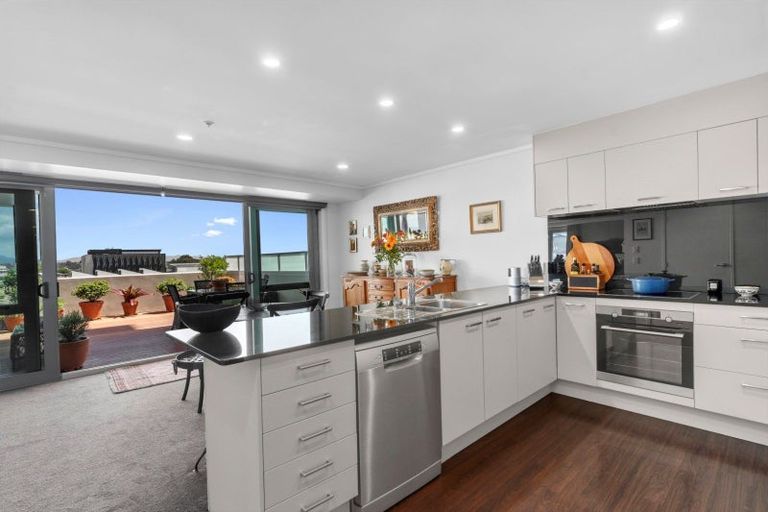 Photo of property in 12/72e Devonport Road, Tauranga, 3110