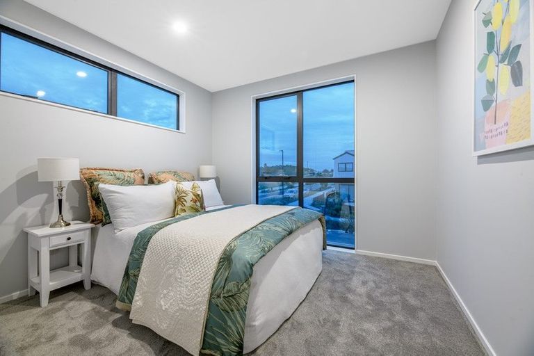 Photo of property in 32 Hea Road, Hobsonville, Auckland, 0616