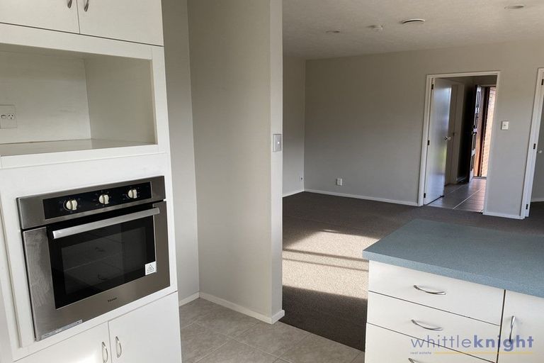 Photo of property in 8 Innisfree Place, Northwood, Christchurch, 8051