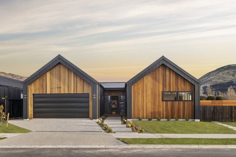 Photo of property in 3 Raspberry Close, Wanaka, 9382