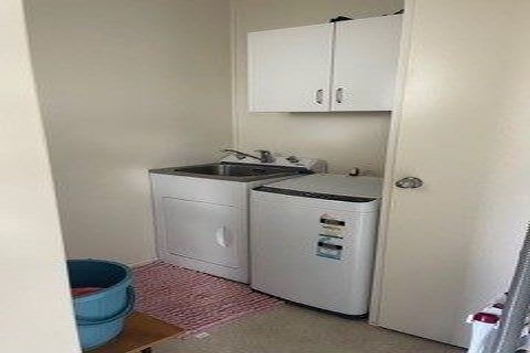 Photo of property in 37 Great South Road, Papakura, 2110