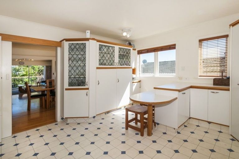 Photo of property in 2 Volkner Grove, Waterloo, Lower Hutt, 5011