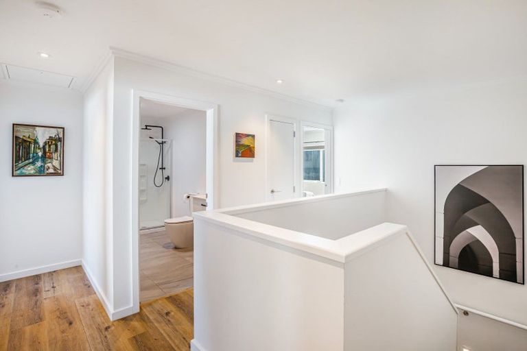 Photo of property in 32 Marine Parade, Hobsonville, Auckland, 0616