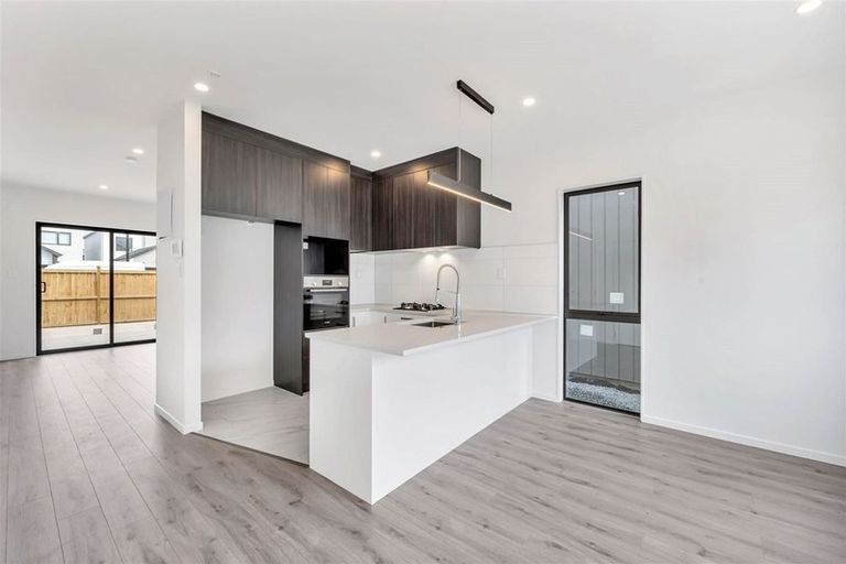 Photo of property in 55 Kairakau Street, Papakura, 2110