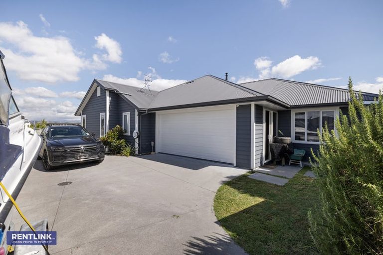 Photo of property in 17 Matepu Crescent, Pyes Pa, Tauranga, 3112