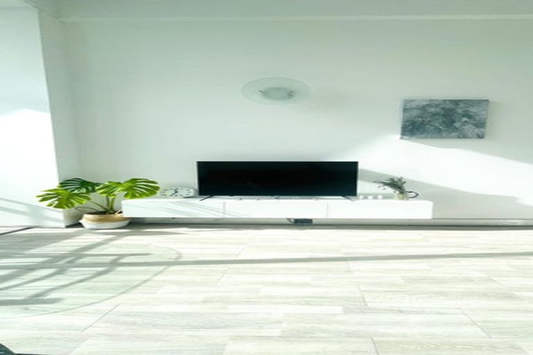 Photo of property in Qba Apartments, 2d/51 Webb Street, Mount Cook, Wellington, 6011