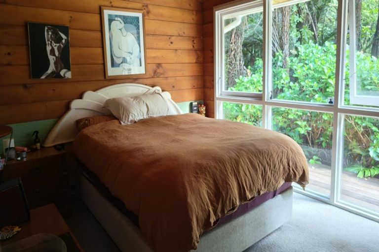 Photo of property in 26 Sylvan Valley Avenue, Titirangi, Auckland, 0604