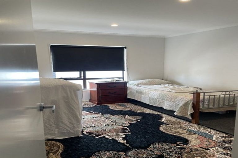 Photo of property in 16 Shortfin Place, Flat Bush, Auckland, 2019