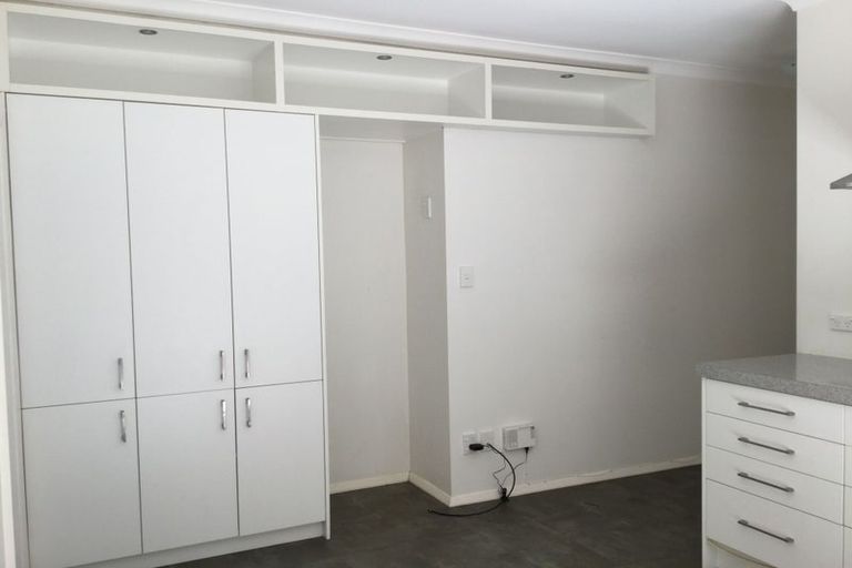 Photo of property in 1 Glasgow Street, Kelburn, Wellington, 6012