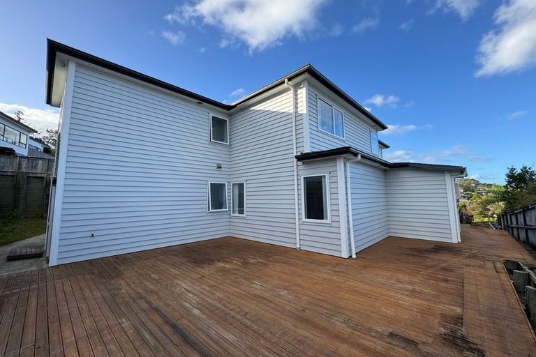 Photo of property in 18 Taurikura Way, Fairview Heights, Auckland, 0632