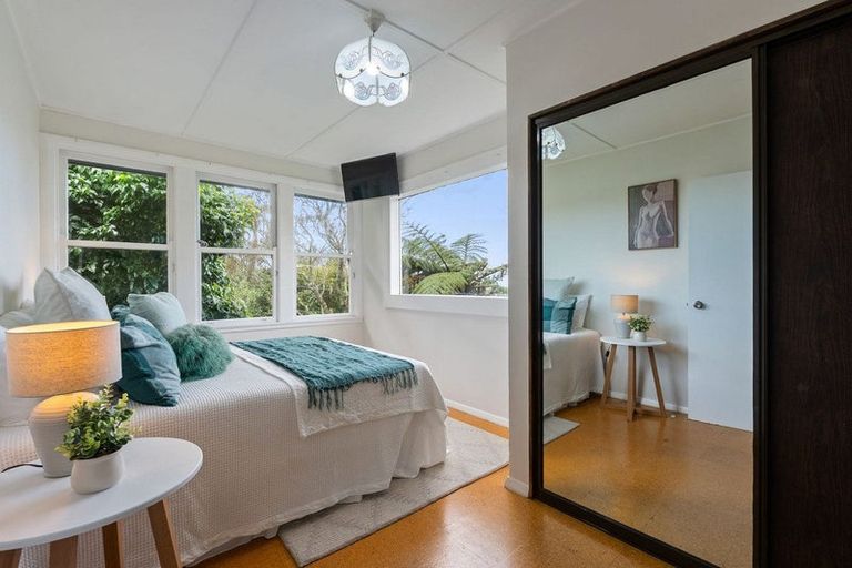 Photo of property in 39 Victory Avenue, Karori, Wellington, 6012