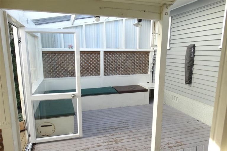 Photo of property in 39 Pleasant Road, Glen Eden, Auckland, 0602