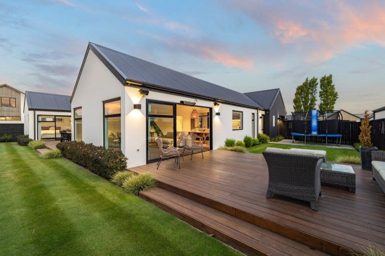 Photo of property in 17 Nederland Avenue, Burwood, Christchurch, 8083