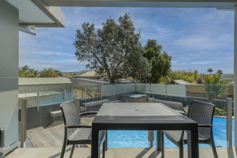 Photo of property in 8u1e The Esplanade, Whitianga, 3510