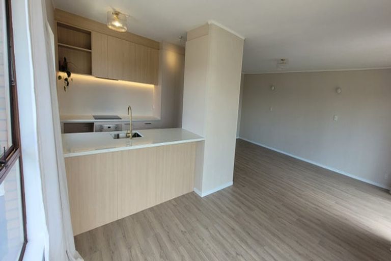 Photo of property in 3/64 Church Street, Northcote Point, Auckland, 0627
