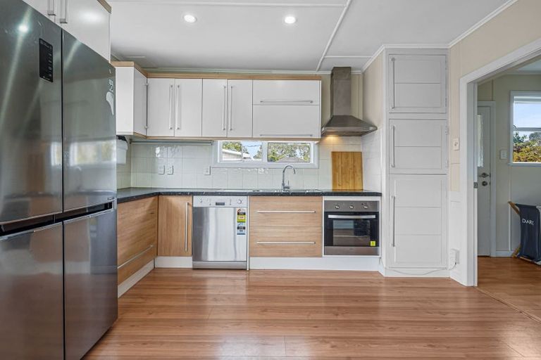 Photo of property in 5 Guildford Street, Burnside, Christchurch, 8053