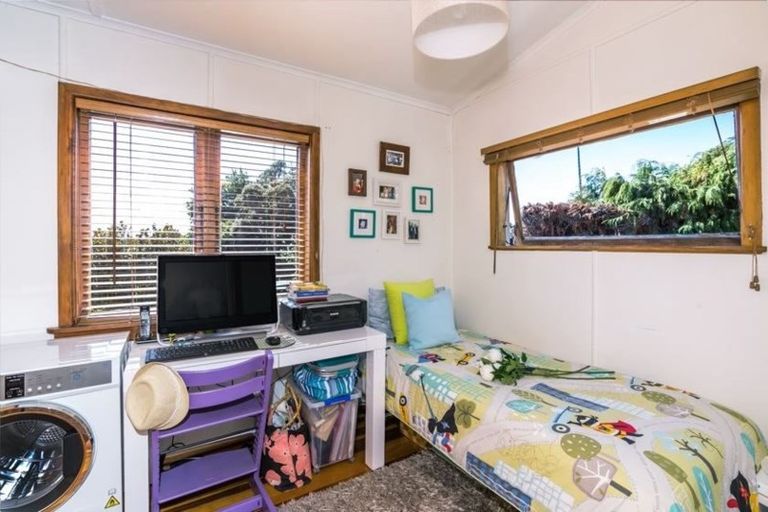Photo of property in 21 Kurupae Road, Hilltop, Taupo, 3330