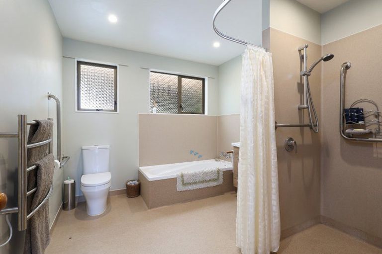 Photo of property in 10 Hollis Place, Brightwater, 7022