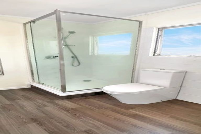 Photo of property in 15 Queen Mary Avenue, New Lynn, Auckland, 0600