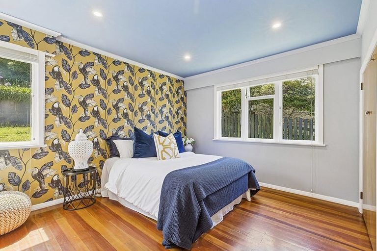 Photo of property in 12 Raroa Place, Pukerua Bay, 5026