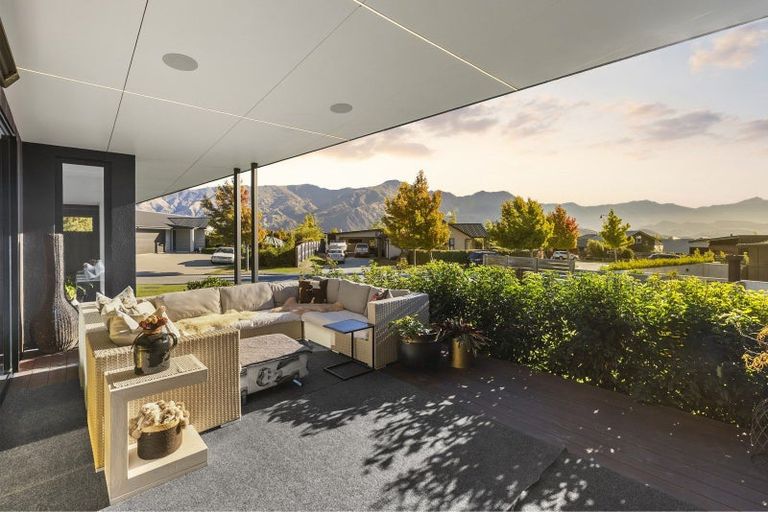 Photo of property in 7 Diamond Lane, Wanaka, 9305