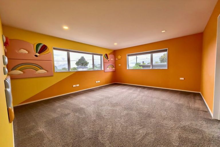 Photo of property in 8b Albany Highway, Greenhithe, Auckland, 0632