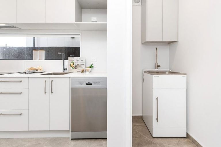Photo of property in 15a Malaga Crescent, Harewood, Christchurch, 8051