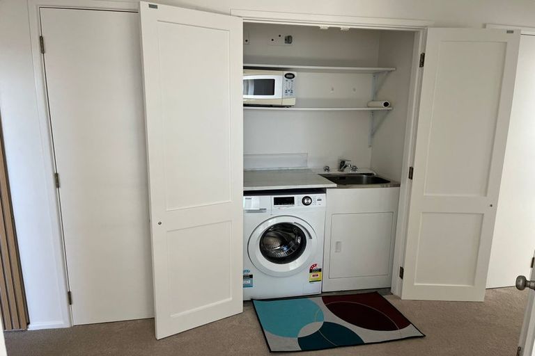 Photo of property in 1/51 Rothesay Bay Road, Rothesay Bay, Auckland, 0630