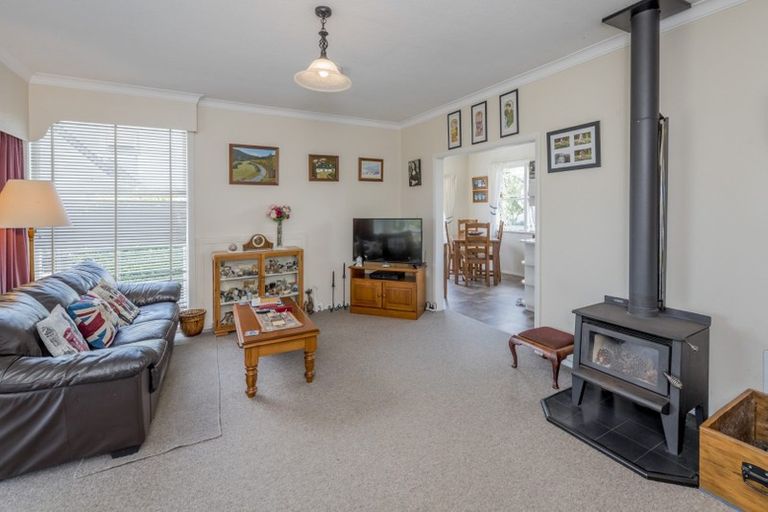 Photo of property in 182 Tiro Tiro Road, Levin, 5510