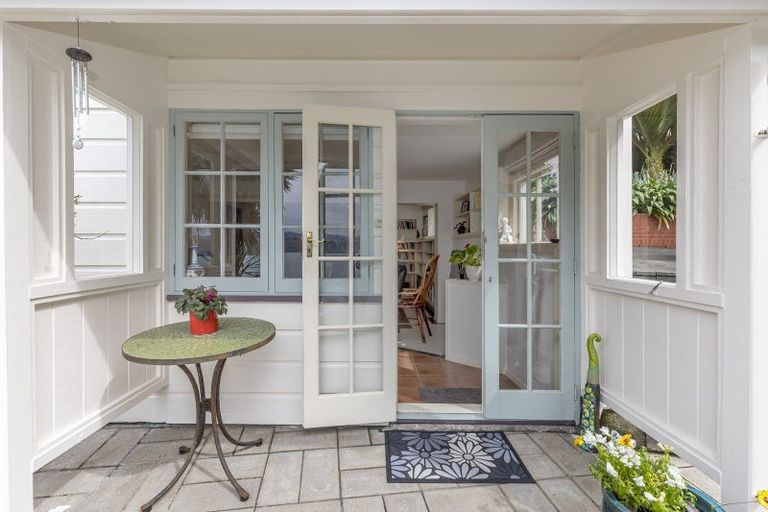 Photo of property in 9 Sinclair Street, Seatoun, Wellington, 6022