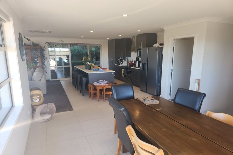 Photo of property in 7 Caterer Lane, Paraparaumu, 5032