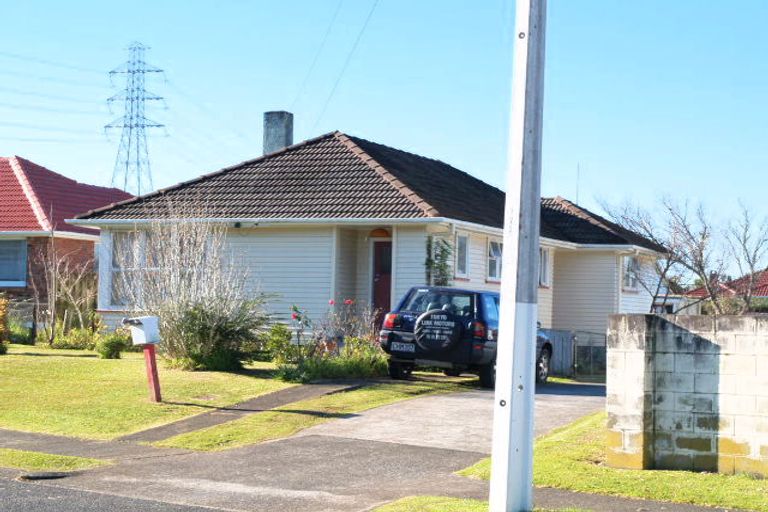 Photo of property in 8 Mcburney Place, Mangere East, Auckland, 2024