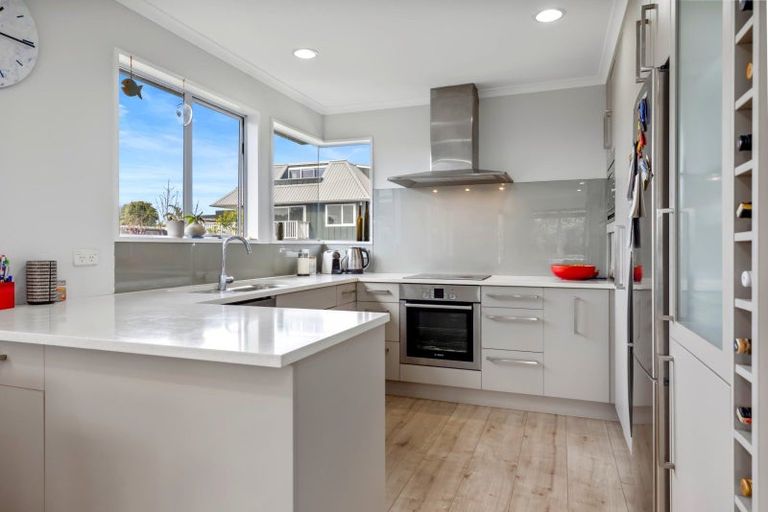 Photo of property in 141 Oceanview Road, Mount Maunganui, 3116